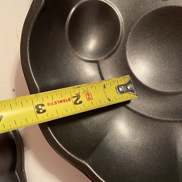 Santa Claus Face Cake Pan - Picture 10 of 10